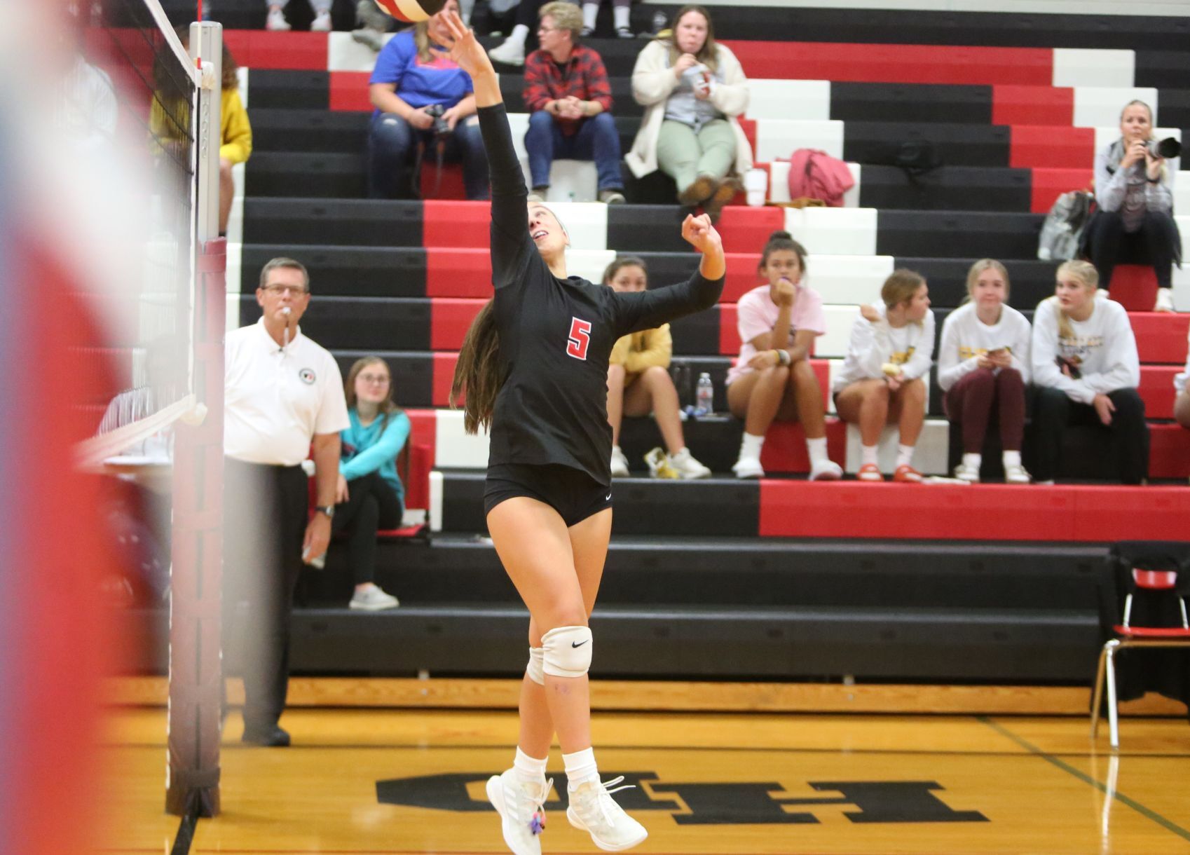 Hampton-Dumont-CAL hosts Clear Lake volleyball - Sheppard